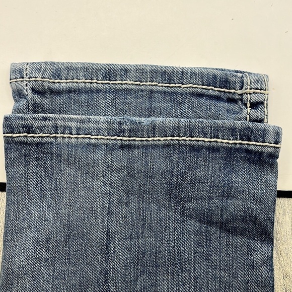 BKE Denim Sabrina Low Rise Capri Size 26 - Picture 14 of 16